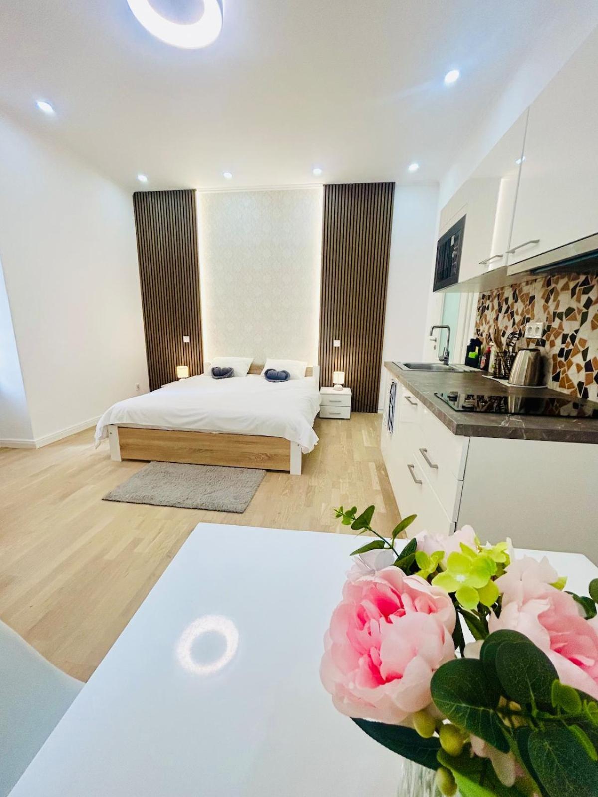 New Design Right Next Wenceslas Square Apartment